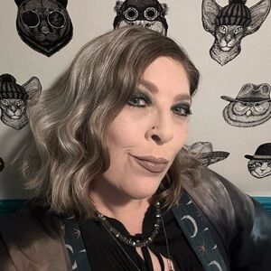 Meet your Posher, Dawn